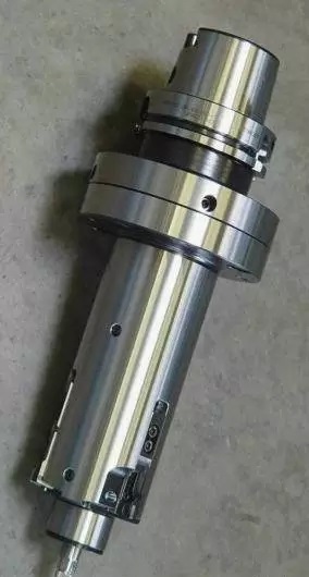 冷却液展开式缸孔精镗刀