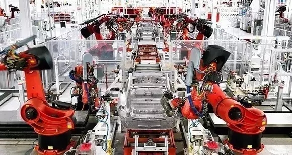特斯拉整个工厂只有150个机器人